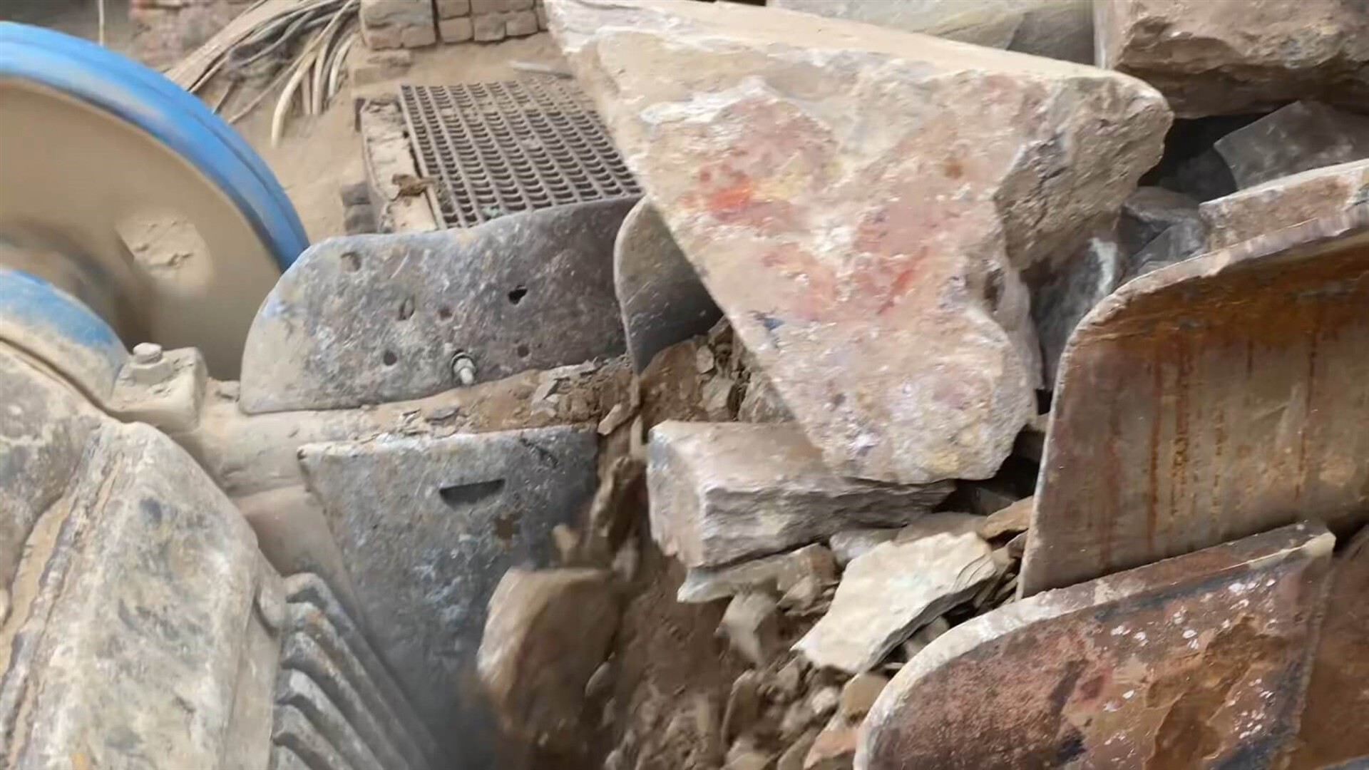 Jaw crusher spare parts maintenance Jaw crusher spare parts maintenance